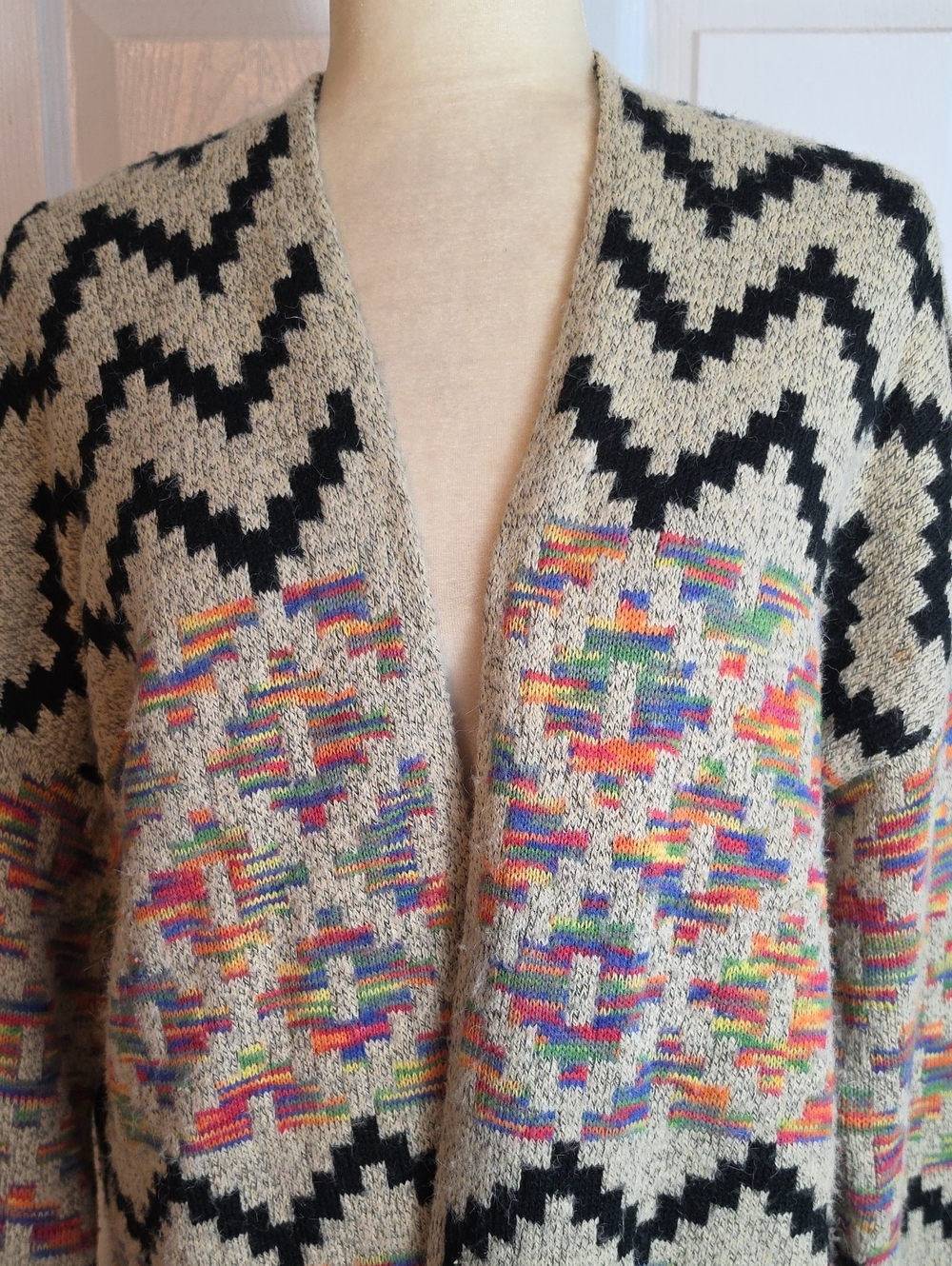 Montanaco Fringe Cardigan - Picture 2 of 12